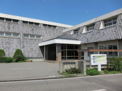 安曇野市豊科郷土博物館 - 美術館・博物館 / 安曇野地区 - ずくラボ！